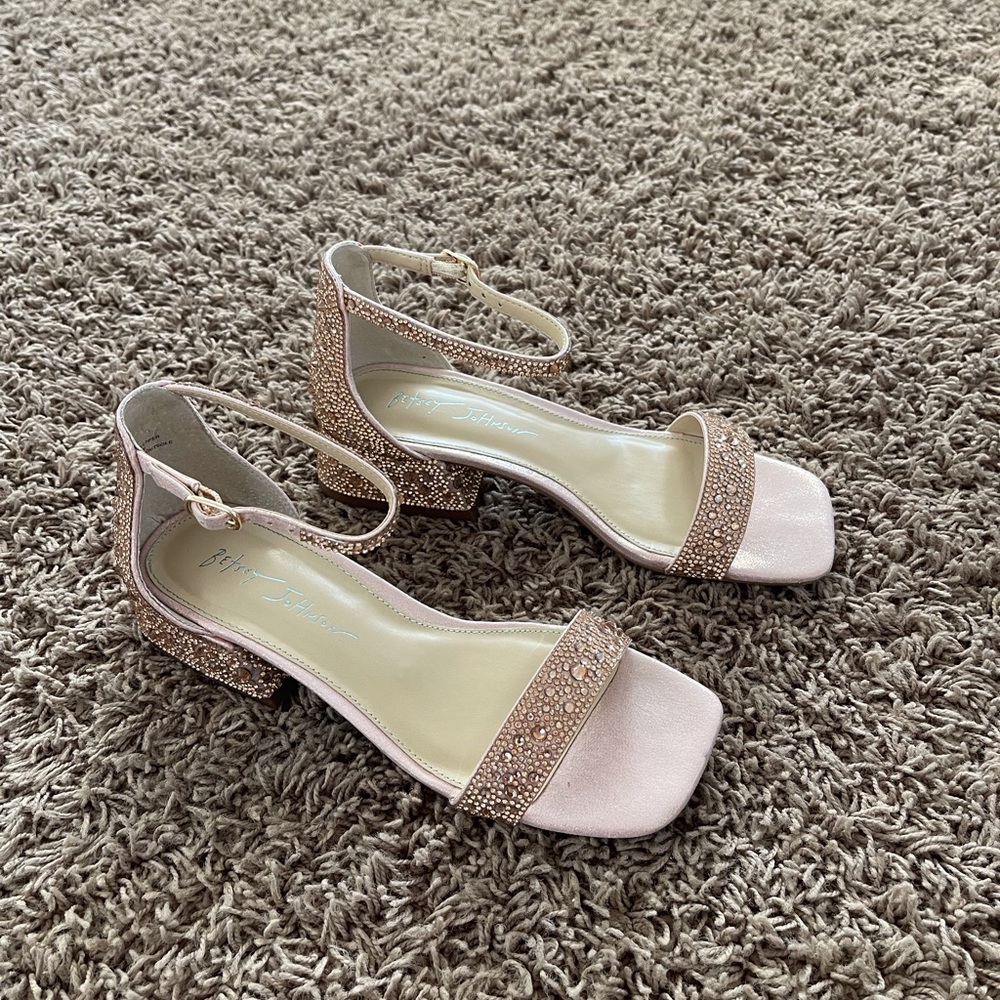 BETSEY JOHNSON